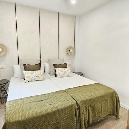 Brand New Center Apartment